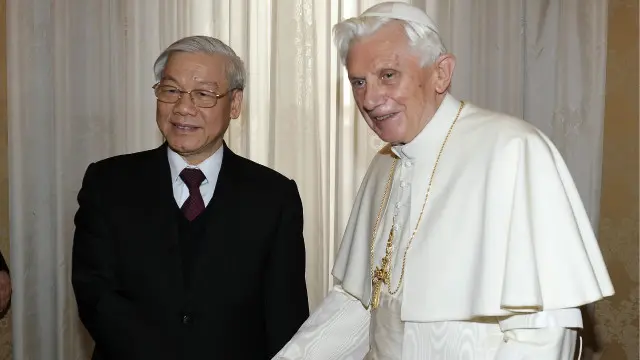 Tổng Bí thư Nguyễn Phú Trọng gặp Giáo hoàng Benedict hồi tháng 1/2013