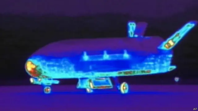 Беспилотный космический корабль ВВС США Boeing X-37B