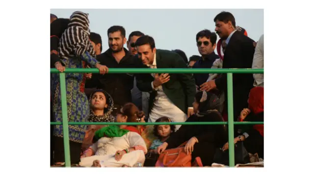 پیپلز پارٹی کے رہنماؤں کا کہنا ہے کہ آج کے جلسے سے پارٹی کو ایک نئی طاقت ملے گی۔ 