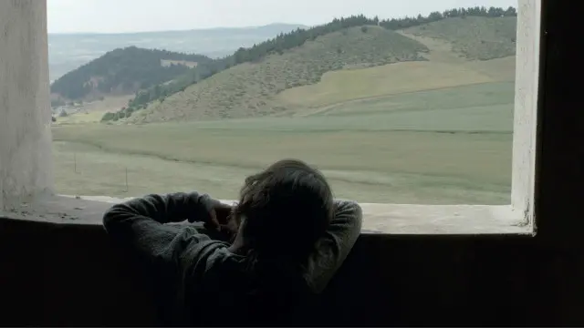 كشف فيلم "إطار الليل" عن ولادة مخرجة واعدة، لها عين ذات دربة عالية في بناء مشاهد ذات جماليات بصرية أخاذة.