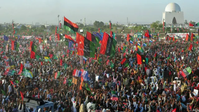 جلسے کے شرکا کی تعداد زیادہ تھی اور بلاول کا خطاب بکھرا ہوا تھا: نذیر ناجی