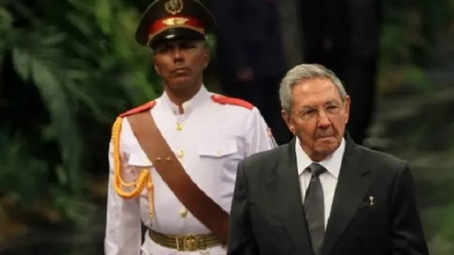 يرى محللون أن الحظر الأمريكي أعطى حكومة كوبا مبررا لسياساتها