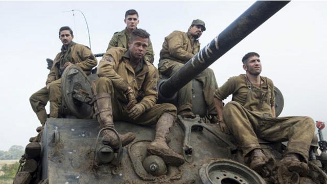 يصور الفيلم مهمة طاقم دبابة في مهمة خلف خطوط القوات الألمانية في أواخر أيام الحرب العالمية الثانية. 