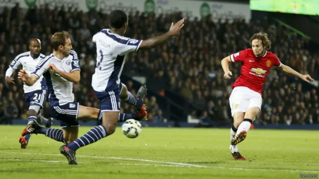 Gol spektakuler Daley Blind yang menyelamatkan muka United.