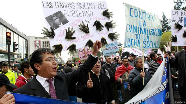 Protesta en Quito el 17 de septiembre de 2014
