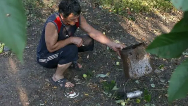 Một mảnh bom chùm ở Donetsk hồi tháng Tám