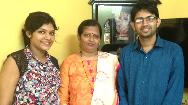 अपने परिवार के साथ मेघा पाटिल