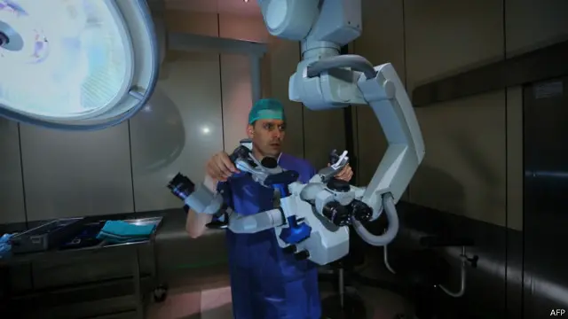 دکتر تاباکوف جراح مغز و اعصاب لهستانی