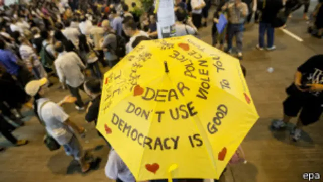 ဟောင်ကောင် အဓိက နေရာတွေကို ပိတ်ဆို့ထားဆဲ