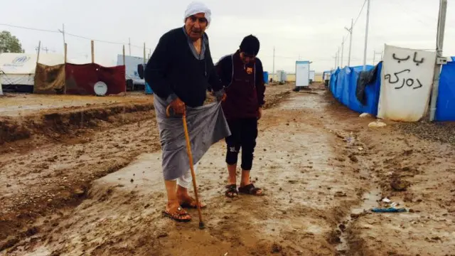 بلغ عدد النازحين داخل العراق مليونا و800 ألف شخص.