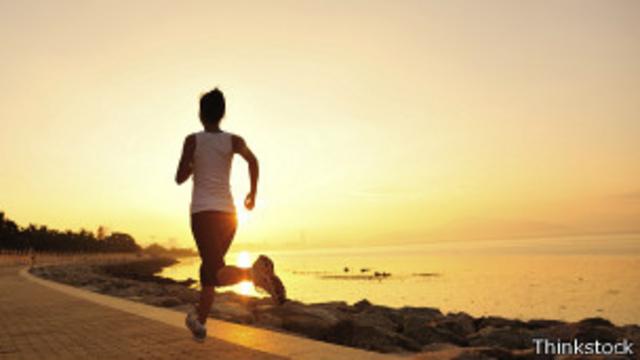 Cuándo es mejor hacer ejercicio? ¿Mañana o tarde? - BBC News Mundo