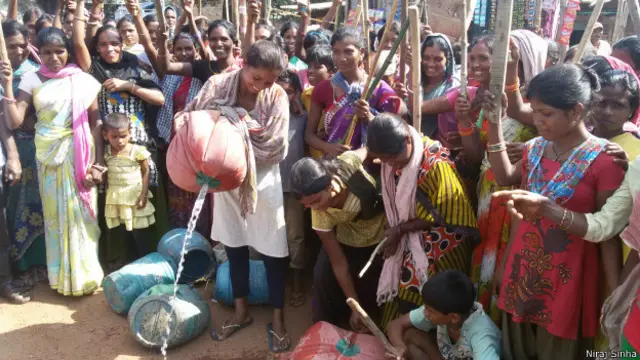 झारखंड में शराब के ख़िलाफ़ जुलूस