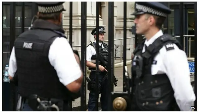 اس پروگرام کا بنیادی مقصد لوگوں کو دہشت گرد بننے یا دہشت گردوں کی مدد کرنے سے روکنا ہے