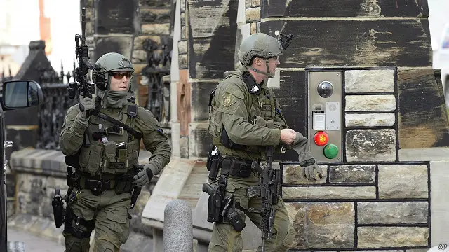 加拿大军警正在搜索枪击事件嫌疑人。