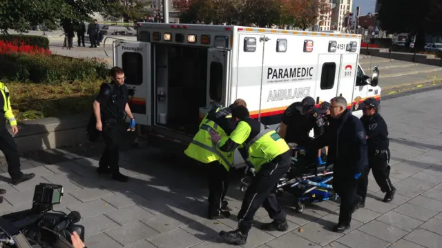  اٹاوا میں نامعلوم مسلح شخص نے پہلے ایک یادگار کی حفاظت پر مامور فوجی کو گولی مار کر زخمی کیا۔ عینی شاہدین کا کہنا ہے کہ وہ وہاں سے پارلیمنٹ کی طرف فرار ہو گیا