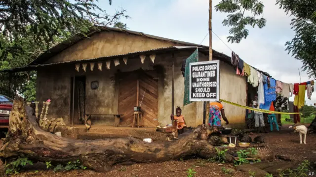 Casa em quarentena na Libéria