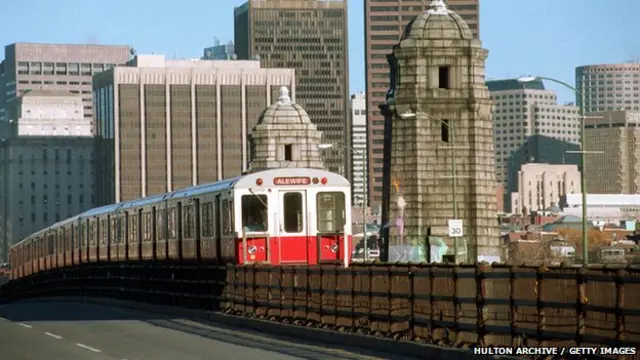 波士顿地铁红线列车（资料图片）