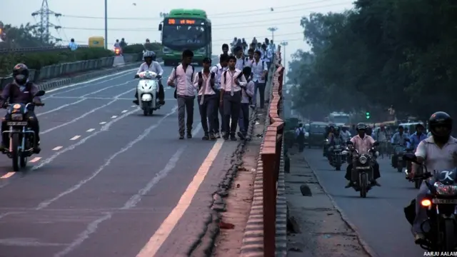 یہ تصویر جمنا نگر کے مات نگر فلائی اوور کی ہے۔