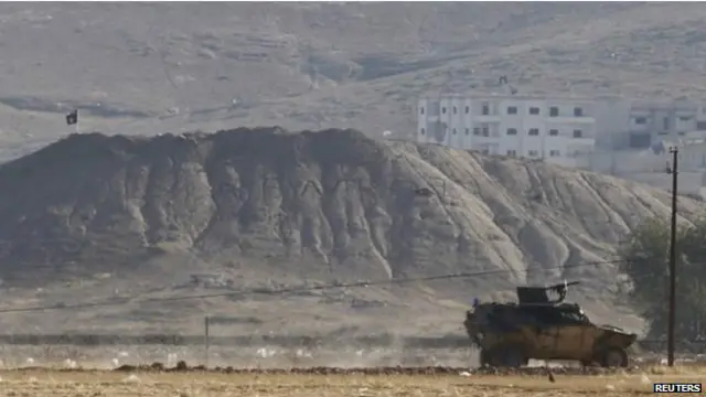 Bukit kunci yang menghadap Kobani, saat baru direbut ISIS pertama kali.