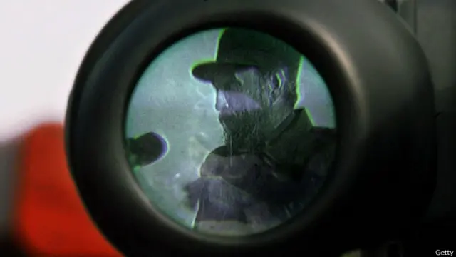 Fidel Castro en la mira de una cámara de televisión