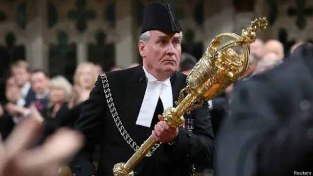 58-летний пристав Кевин Викерс