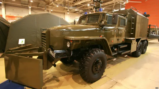 Противобаррикадный автомобиль 