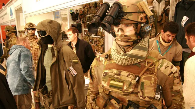 Манекен в камуфляже