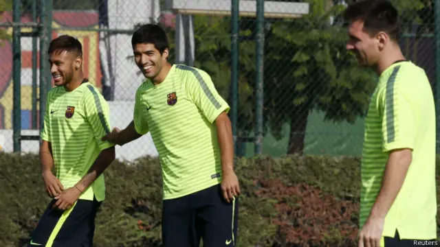 Suarez berlatih ringan bersama Neymar dan Messi, untuk menghadapi El Classico