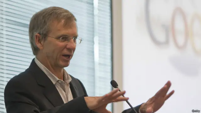 Eustace es un alto ejecutivo de Google.