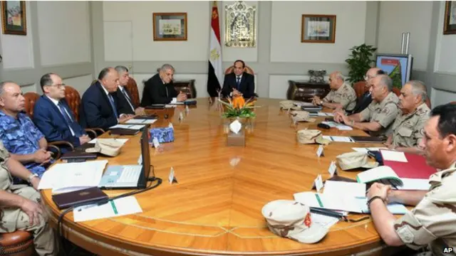 Presiden Abdul Fattah al-Sisi mengadakan rapat dengan Dewan Pertahanan Nasional setelah serangan terjadi.