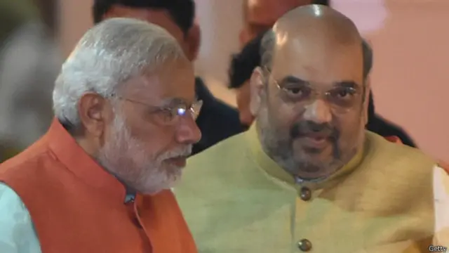 अमित शाह के साथ नरेंद्र मोदी