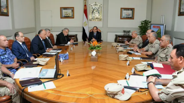 ایمرجنسی لگانے کا فیصلہ قومی دفاعی کونسل کے اجلاس میں کیا گیا