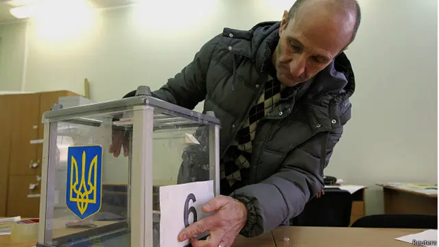 Изьирательный участок в Киеве