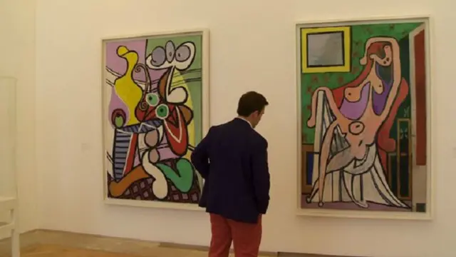 زائر في متحف بيكاسو