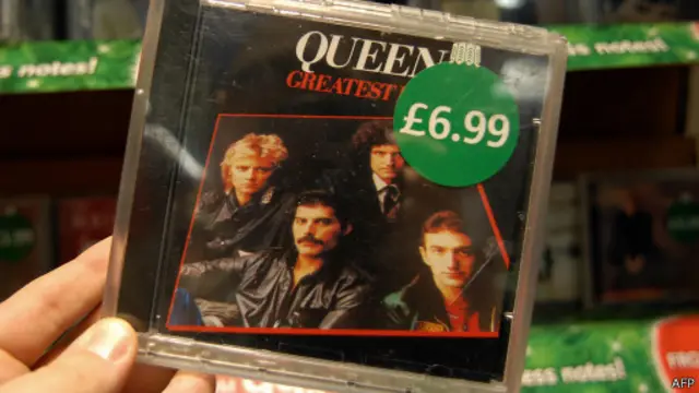 Bohemian Rhapsody termasuk salah satu lagu dalam album A Night at the Opera.