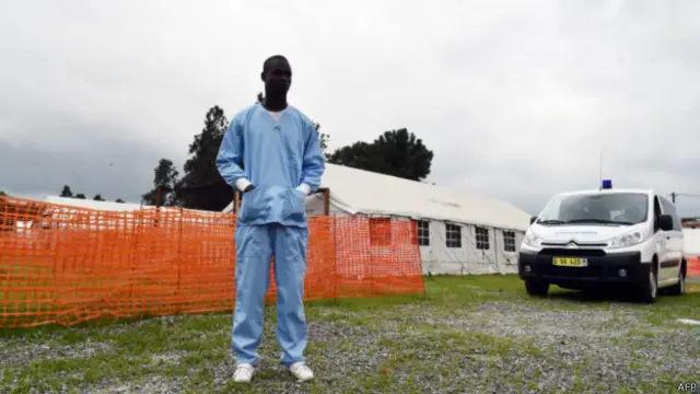 इबोला वॉलंटियर्स