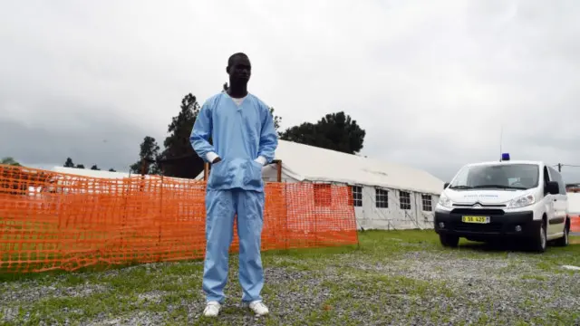 Cudurka Ebola waxa uu galaaftay nolasha dad badan galbeedka Afrika.