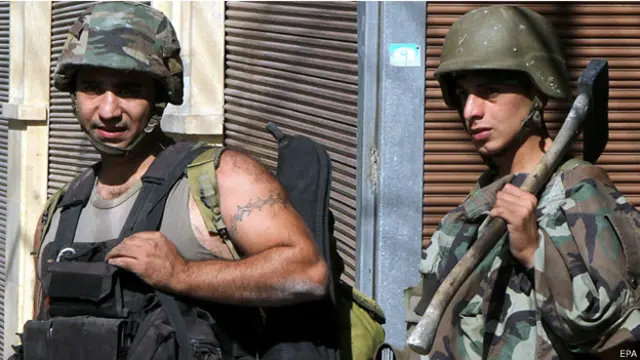 كانت جبهة النصرة قد اخذت عددا من العسكريين اللبنانيين كرهائن بعد انسحابها من معركة عرسال