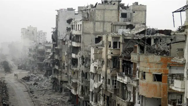 صورة من الارشيف تظهر الدمار في حمص