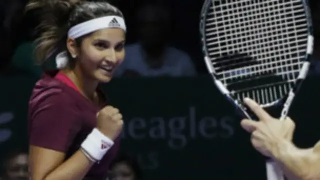 सानिया-कारा ने जीता डबल्स का ख़िताब