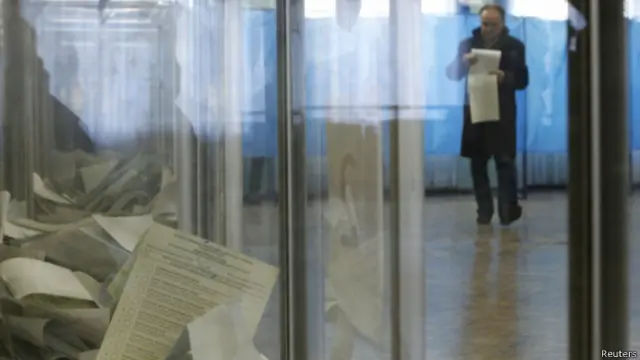 Многие определялись со своим выбором непосредственно на избирательном участке