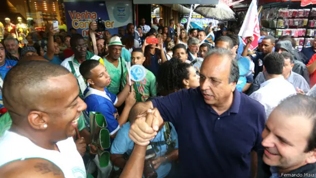 Luiz Fernando Pezão em campanha / Crédito: Fernando Maia