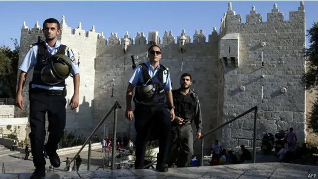 دورية للشرطة الاسرائيلية في القدس الشرقية