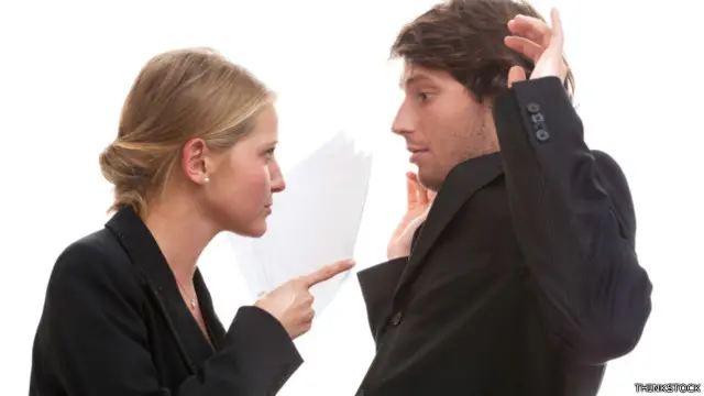 الأشخاص الذين يسعون إلى إلحاق الأذى بالآخرين يسببون التوتر في جو العمل، حسبما يقول برادبري رئيس مؤسسة تالنت سمارت.