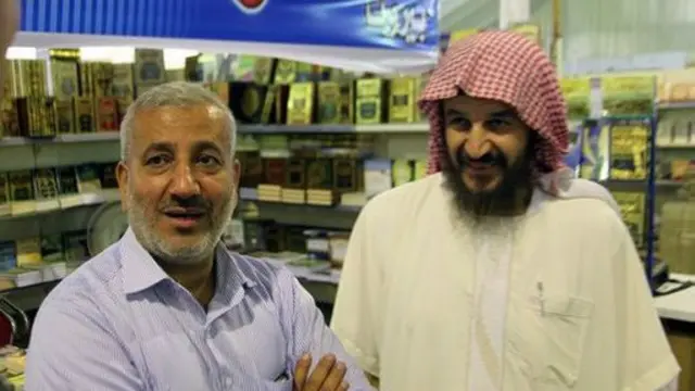 عوقب المقدسي (يمين) بالسجن خمس سنوات بتهمة تهديد أمن الدولة وأفرج عنه في يونيو/حزيران الماضي