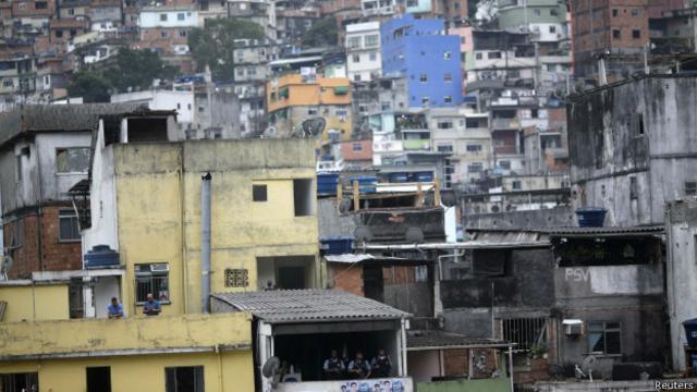 Favela (Reuters)