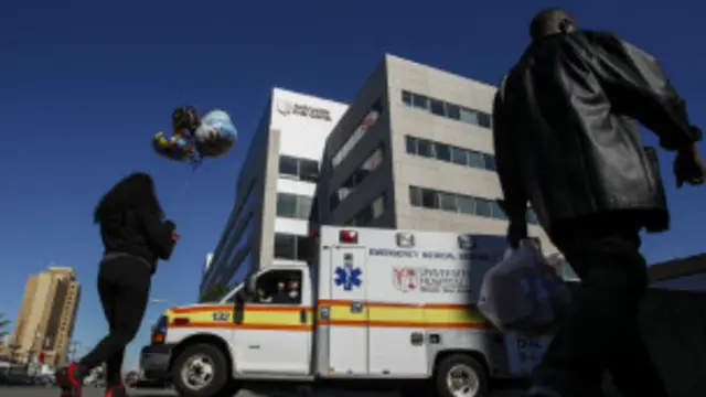 इबोला वॉलंटियर्स