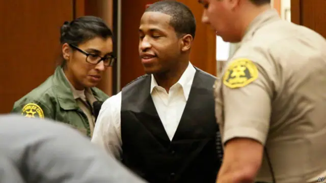 博爾頓在洛杉磯郡高等法院出庭（27/10/2014）