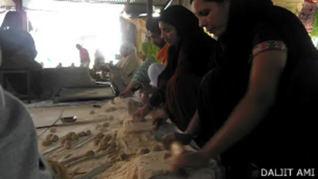 सिख स्वर्ण मंदिर लंगर