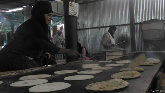 सिख स्वर्ण मंदिर लंगर